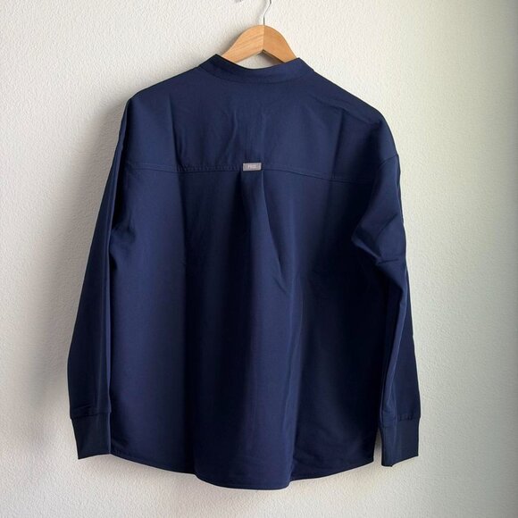 Figs Rafaela Oversized Longsleeve Scrub Top in Navy, Size Medium - Picture 11 of 11